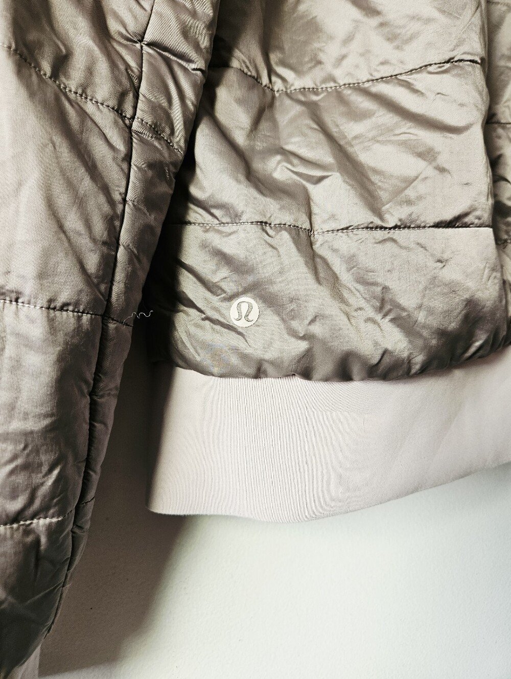 Lululemon Non-Stop Bomber *Reversible Size 10 Pink Fawn Puffer Jacket - Picture 8 of 10
